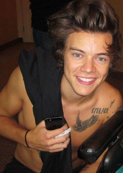 Frat Boy Harry Styles, Uk Boys, Harry Styles Shirtless, Harry Styles 2015, Harry Styles 2013, Gambar One Direction, Harry Styles Smile, Harry Styles Hot, Harry 1d