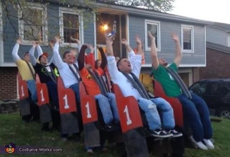 15 Group Halloween Costumes For 2018 That Are Total Squad Goals - Society19 Roller Coaster Costume, Funny Group Halloween Costumes, Epic Halloween Costumes, Best Group Halloween Costumes, Halloween Costumes 2016, Clever Halloween, Clever Halloween Costumes, Diy Halloween Costumes Easy, Halloween Costume Contest