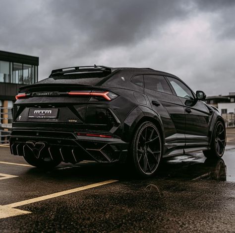 Lambo Urus Wallpaper, Lamborghini Urus, Dream Machine, Black Logo, Wallpaper Pc, Future Car, Lamborghini, Suv, Cars