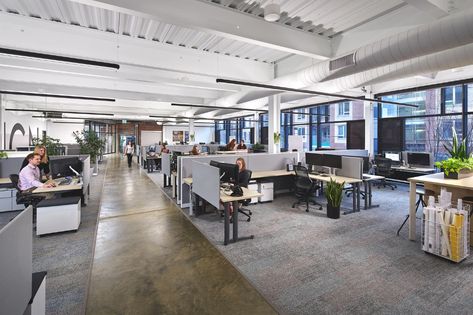 Two Doughboy Square Centers Employee Wellness - gb&d Office Inspiration Workspaces, Vr Room, Office Redesign, Vr Technology, Tech Lab, Cozy Workspace, Workplace Office, Design Studio Workspace, Clean Workspace