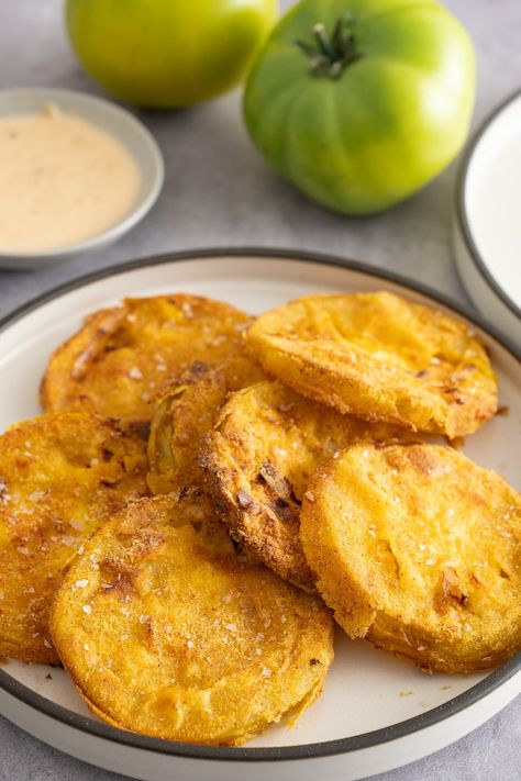 Fried Green Tomatoes Appetizer, Air Fryer Green Tomatoes Recipes, Air Fry Green Tomatoes, Oven Fried Green Tomatoes, Fried Green Tomatoes Recipe Air Fryer, Green Fried Tomatoes Recipes, Fried Green Tomatoes Air Fryer, Fried Green Tomatoes Recipe Easy, Southern Appetizers