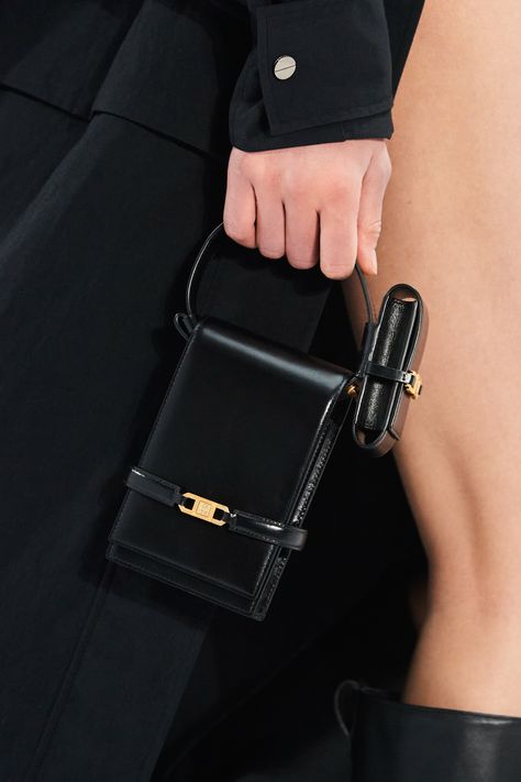 Wooyoungmi Fall 2022 Men’s Fashion Show Details Fashion Show | The Impression Mini Leather Bag, Stylish Leather Bags, My Style Bags, Mens Bags Fashion, Leather Handbags Tote, Mobile Phone Bag, Leather Bags Handmade, Fall 2022, Mens Accessories Fashion