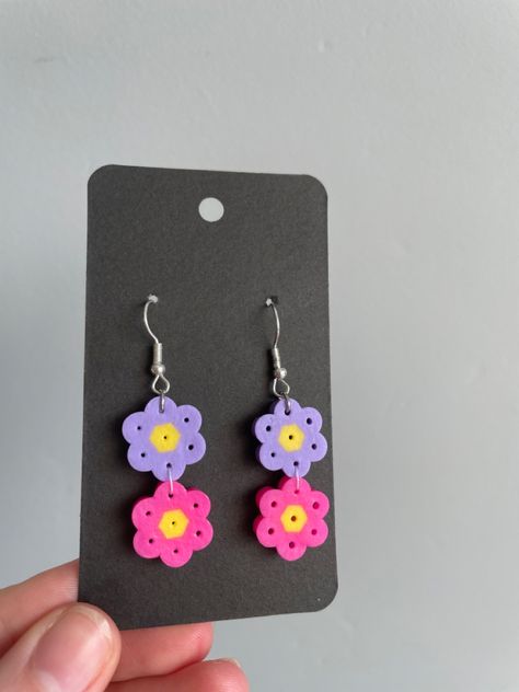 Purple and pink flower earrings Pearler Bead Jewelry Ideas, Mini Hama Beads Earrings, Iron Beads Earrings, Mini Pearler Bead Patterns, Pearler Bead Earrings Diy, Mini Perler Bead Patterns Earrings, Fuse Beads Earrings, Hama Bead Earrings, Perler Bead Earrings Patterns