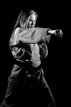 karate photography portrait | TopDawgPhoto's Blog Karate Picture, Karate Photos, Martial Arts Photography, Karate Moves, Best Martial Arts, Sport Portraits, Martial Arts Girl, Karate Girl, Martial Arts Women