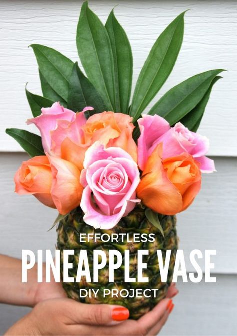 Pineapple Birthday Party Decoration, Summer Party Centerpieces, Hawaiian Centerpieces, Luau Centerpieces, Summer Party Diy, Pineapple Centerpiece, Pineapple Vase, Tropical Centerpieces, Diy Pineapple