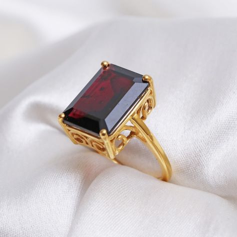 Huge 13 Carat Red Garnet Gold Ring-emerald Cut Garnet Cocktail Ring-unique Red Garnet Vintage Ring-big Garnet Statement Ring for Bridesmaid - Etsy Garnet Statement Ring, Garnet Ring Vintage, Red Garnet Ring, Wedding Studs, Garnet And Gold, Ring Emerald, Garnet Ring, Handmade Rings, Gold Plated Rings