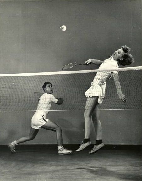 Mili, Gjon (1904-1984) - 1939 Badminton Players Badminton Photography, Badminton Aesthetic, Vintage Badminton, Lee Matthews, Badminton Match, Gjon Mili, Play Badminton, Badminton Net, Badminton Set