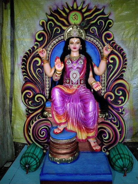 Laxmi Murti, Durgamma Photos, Marriage Art, Saraswati Picture, Kali Images, Goddess Kali Images, Saraswati Photo, Durga Ma, Saraswati Statue