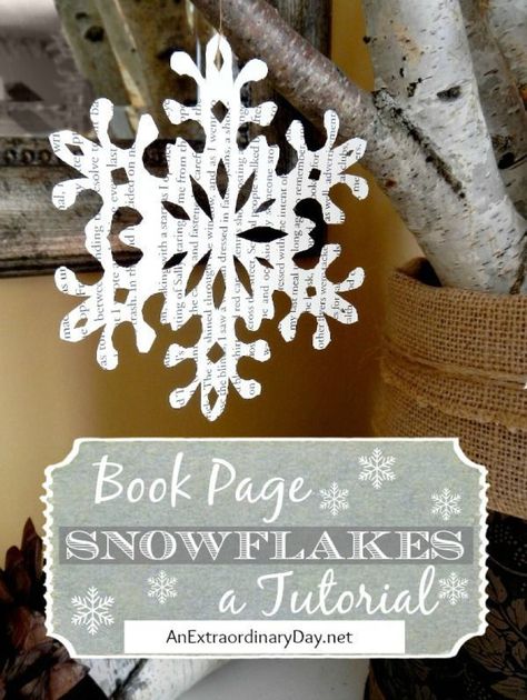 Diy Paper Snowflakes, Diy Christmas Window, Diy Gothic, Paper Wreaths, Paper Snowflakes Diy, Old Book Crafts, Recycled Books, Victorian Corset, Altoids Tins