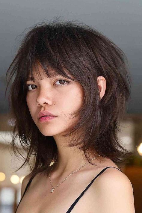 Sassy-Wolf-Cut-with-Choppy-Fringe Medium Shag With Bangs, Shags With Bangs, Shag With Bangs, Short Hair Fringe, Medium Shag, Short Haircuts With Bangs, Short Hair Tomboy, How To Cut Bangs, Hair Inspiration Short