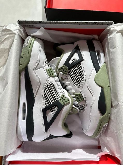 can someone please buy these for me 😭 Jordan 4 Olive Green Outfit, Jordan 4 Outfits, Outfits Latina, Olive Green Outfit, Beauty Apps, Jordan 4 White, Beauty App, Clear Glowing Skin, Jordan Sneakers