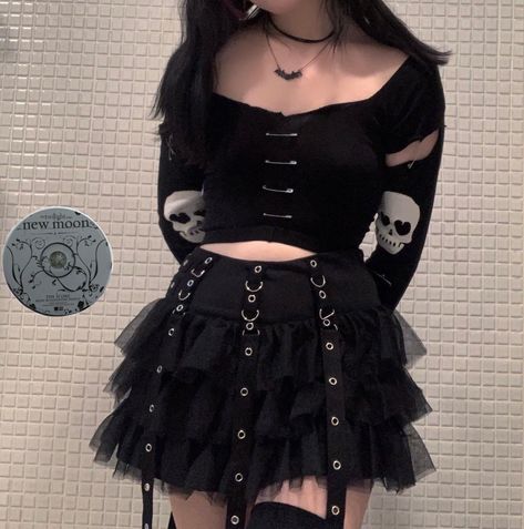 alt girl, alt fit, alt fall fit, goth fall outfit, egirl fall outfit, egirl autumn outfit, emo fall outfit, alt fashion, soft goth, goth girl, twilight aesthetic, vampire aesthetic, soft grunge, faerie, fairycore, fairy goth Goth Mini Skirt, Pastel Goth Skirts, Goth Skirt Short, Outfit Emo, Mall Goth Skirt, Pastel Goth Pink Mini Skirt, Fairy Goth, Alt Fits, Soft Goth