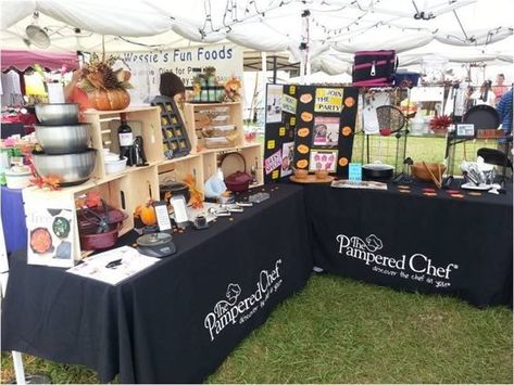 Ideas For Craft Shows, Consultant Games, Vendor Setup, Vendor Table Display, Craft Fair Booth, Craft Fair Vendor, Vendor Ideas, Beautiful Kitchenware, Booth Setup