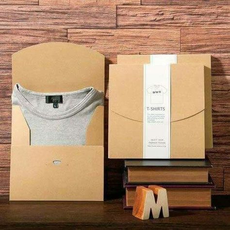 Rakel Sablon, Butik Design, Desain Merek, Restaurant Logos, Pola Kotak, Tshirt Packaging, Shirt Packaging, Packaging Ideas Business, Clothing Packaging