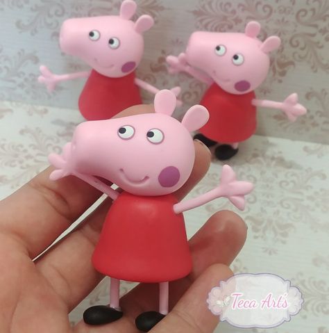 Ukrasavanje Torti, Plum Brandy, Bolo Da Peppa Pig, Peppa Pig Cake Topper, Clay Art For Kids, Peppa Pig Birthday Cake, Pig Birthday Cakes, Peppa Pig Cake, Peppa Pig Birthday Party