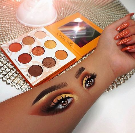 Wow @denniskkaa with the beautiful look on her arm using our Cali Chic palette 🌞 A must this summer, link in bio to get yours #BCbabe ✨ Cool Toned Eyeshadow Palette, Mexican Makeup, Orange Eye Makeup, Lash Tricks, Gold Makeup Looks, Makeup Business, High Pigment Eyeshadow, Hand Makeup, Makeup Wishlist