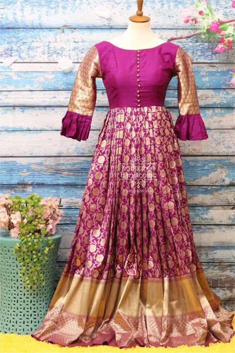 Indian Designer Dresses Party Wear, Frocks Women, Indian Long Frocks, Long Frocks Indian Designer Dresses, Long Frocks Indian, Victoria’s Secret Models, Indian Dress For Women, Model Off Duty Style, Indian Designer Dresses