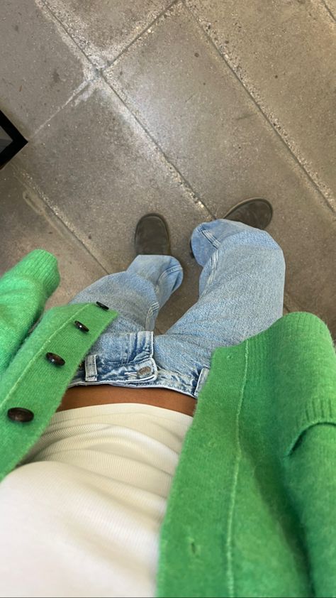 Bright Green Cardigan Outfit, Green Cardigan Outfit Aesthetic, Green Cardigan Outfit, Cardigan Outfit Aesthetic, Cardigan Green, Cardigan Outfit, Clean Slate, Green Cardigan, Cardigan Outfits