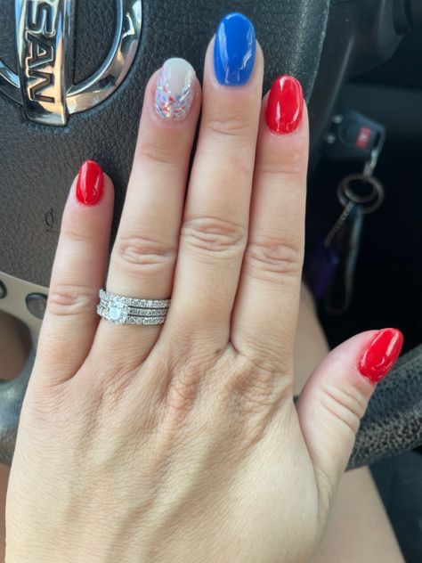 Summer Nails Red White And Blue, Nail Ideas Red White And Blue, Blue And Red Ombre Nails, July Dip Powder Nails, Red White And Blue Nails Dip Powder, July 4th Dip Nails, Ombre 4th Of July Nails, Red White And Blue Gel Nails, 4th Of July Nails Dip Powder