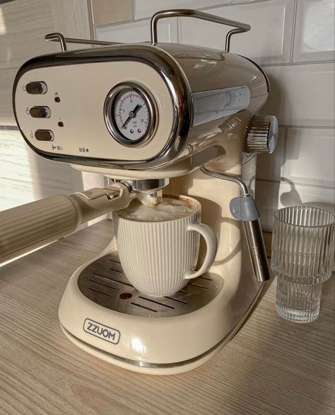 Best Coffee Maker, Coffee Corner, Cute Kitchen, Speciality Coffee, Dream Rooms, Dream House Decor, Coffee Addict, Kitchen Items, Kitchen Stuff