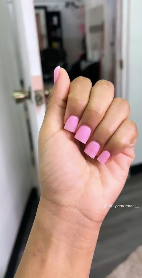 White Aesthetic Nails Acrylic, Square Acrylic Nails Plain, Cute Short Nails Aesthetic, Nails Plain Pink, Nails Plain Simple, Pink Overlay Nails, Nails Coral Color, White Aesthetic Nails, Square Acrylic Nails Long