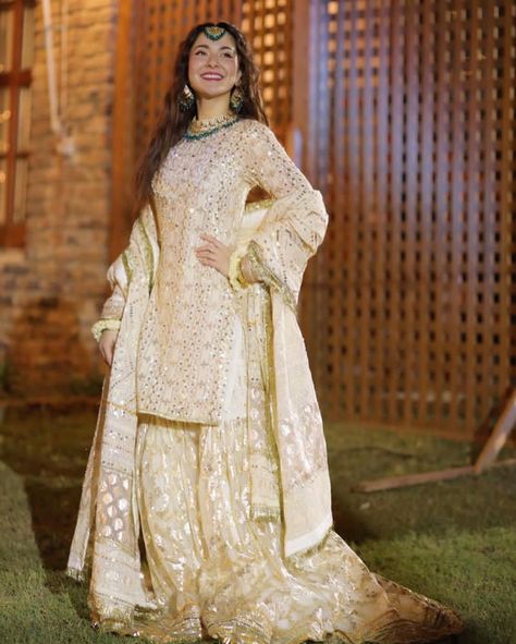 Haniya Amir, Kanwal Malik, Bridal Gharara, Pakistani Formal Dresses, Luxury Pret, Hania Amir, Latest Bridal Dresses, Bridal Dresses Pakistan, Womens Trendy Dresses