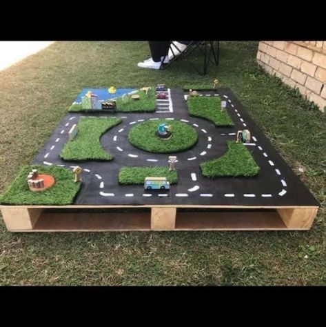 Build A City, Eyfs Outdoor Area, Diy Kids Playground, Preschool Garden, Kids Backyard Playground, Play Area Backyard, Backyard Kids Play Area, Outdoor Play Areas, Diy Playground