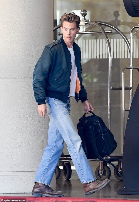 Levis 501 Outfit Street Style, Levi 501 Jeans Outfit Men, Austin Butler Outfits, Levi 501 Outfit, 501 Jeans Outfit, Levis 501 Outfit, 501 Outfit, Butler Outfit, Jeans Outfit Men