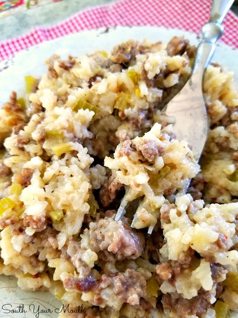 Jailhouse Rice, Ground Beef And Sausage, Tasty Rice Recipes, Sausage And Rice Casserole, Rice And Meat, Vegetarian Rice Recipes, Sausage Rice, Yummy Casserole Recipes, Yummy Casseroles