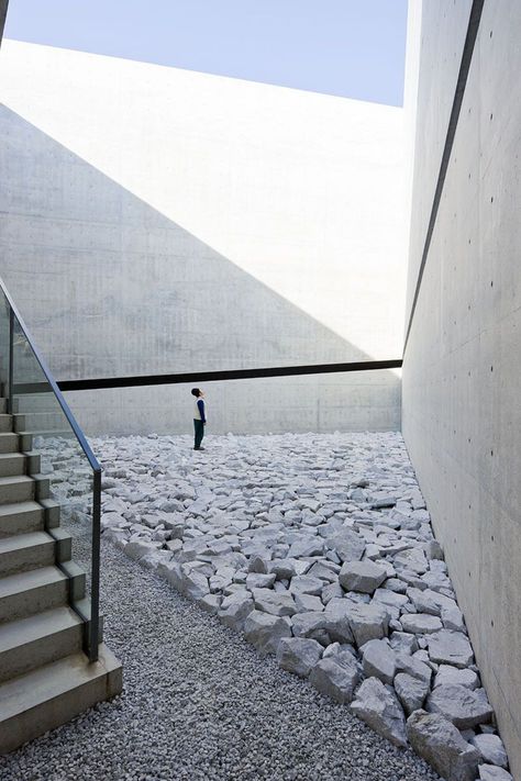 Chichu Art Museum by Tadao Ando Tadao Ando Chichu Art Museum, Chichu Art Museum Tadao Ando, Tadao Ando Interior, Tadao Ando Museum, Tadao Ando House, Chichu Art Museum, Tadao Ando Architecture, Iwan Baan, Art Island