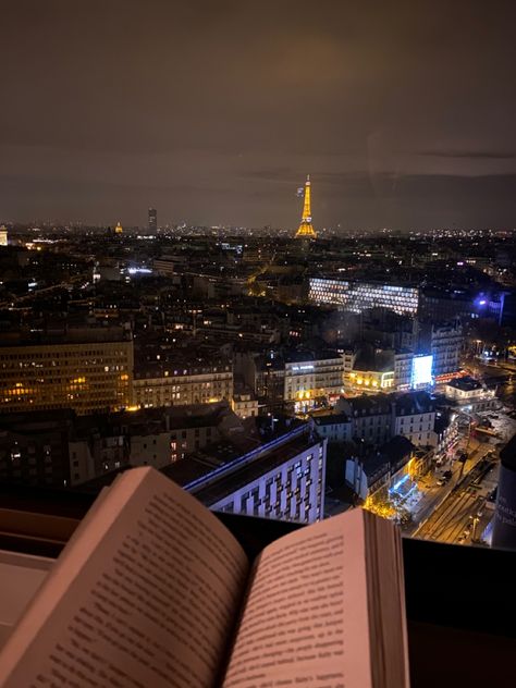 Reading In Paris Aesthetic, Study Abroad Paris Aesthetic, Living In Paris Life, Study In Paris Aesthetic, Studying In France Aesthetic, The Paris Apartment Book Aesthetic, American University Of Paris, Studying In France, Working In Paris