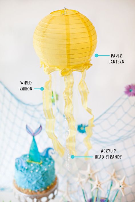 Mermaid Birthday Printables, Diy Jellyfish Decoration, Jellyfish Decoration, Jellyfish Lantern, Diy Jellyfish, Under The Sea Decorations, Jellyfish Decorations, Luau Decorations, Ocean Birthday Party