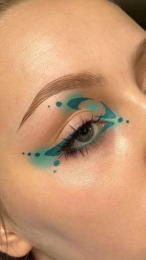 India Poulton on Reels | Oppidan · See Me Glam Makeup Looks Colorful, Cute Graphic Liner Looks, Makeup Looks With Jewels, Wet Liner Looks, Makeup Looks Graphic Liner, Trend Makeup Looks, Blueberry Makeup, Graphic Makeup Looks, Third Eye Makeup