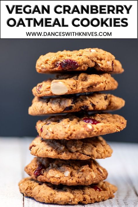 stack of vegan cranberry oatmeal cookies Oatmeal Flaxseed Cookies, Almond Flour Cranberry Cookies, Oatmeal Vegan Cookies, Vegan Cranberry Cookies, Oatmeal Cookies Vegan, Oatmeal Craisin Cookies, Cranberry Oatmeal Cookies, Cranberry Cookies Recipes, Vegan Oatmeal Cookies