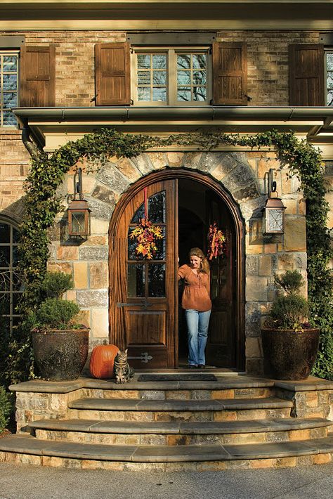 entry & shutters Front Stoop Ideas, Rock Foundation, Gravel Driveways, Stone Porches, Front Door Inspiration, Front Door Steps, Front Porch Steps, Front Stairs, Brick Steps