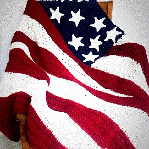 Crochet Flag, American Flag Crochet, Chunky Crochet Baby Blanket, Motifs Afghans, Patriotic Crochet, American Flag Blanket, Crocheted Afghans, Confection Au Crochet, Crochet For Beginners Blanket