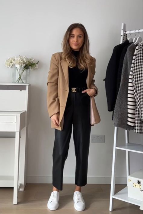 Elegantes Business Outfit, Casual Work Outfits Women, Mode Tips, Classic Style Outfits, Business Casual Outfits For Work, Stylish Work Outfits, Work Style, Ținută Casual, Modieuze Outfits