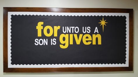 Christian School Bulletin Boards, Christ Birth, Religious Bulletin Boards, Classroom 2023, Christmas Bulletin Boards, Christian Bulletin Boards, Sunday School Rooms, Sunday School Classroom, Winter Bulletin Boards