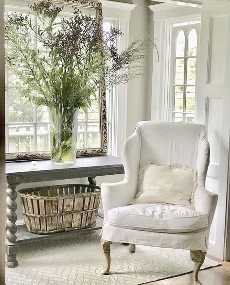 Cottage Images, Home Cottage, Magnolia Market, Vintage Style Decorating, Fixer Upper Style, New England Homes, New England Style, Cottage Interiors, England Style