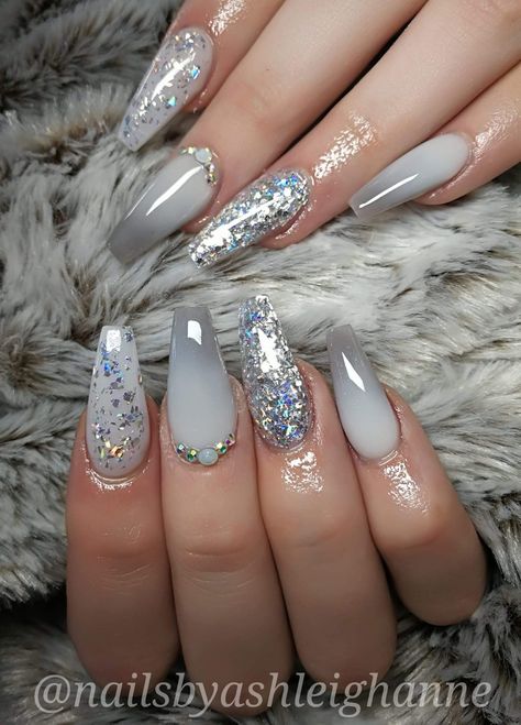 Icey Nails Designs, Grey And Silver Nail Designs, Glitz And Glam Nails, Gray And Silver Nails, Foil Acrylic Nails, Winter Coffin Nails, Green Smokey Eye Makeup, Grey Nail Art, Ombre Gel Nails