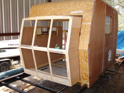 Frame Playhouse, A Frame Playhouse, Ice Hut, Trailer Homes, Teardrop Camper Plans, Camper Box, Camping Trailer Diy, Small Camping Trailer, Homemade Camper