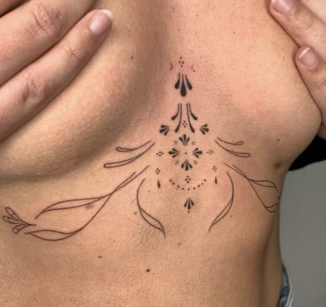 Colour Back Tattoo, Collar Bone And Chest Tattoo, Chest Tattoo Female Plus Size, Inner Chest Tattoos For Women, Sternum Tattoo Designs For Women, Cool Sternum Tattoos, Center Of Chest Tattoo, Unique Rib Cage Tattoos For Women, Delicate Chest Tattoo Female