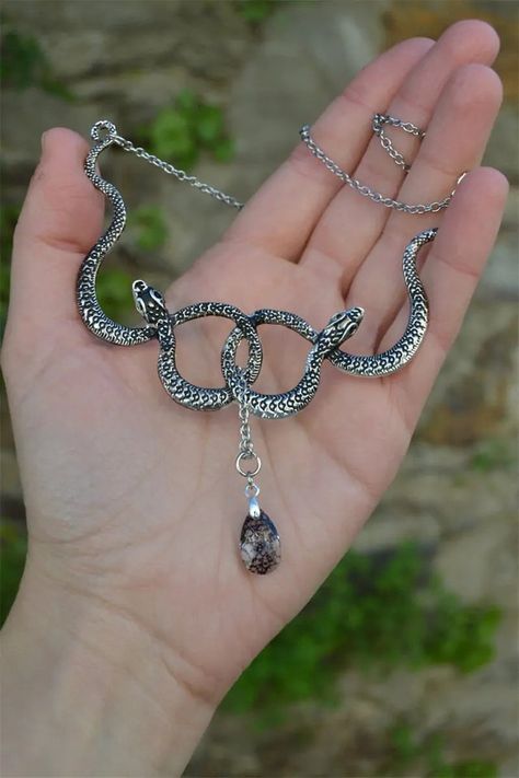 💖 Silver Snake Necklace Crystal Snake Pendant Necklace for Women Snake Charm Serpent Jewelry Silver Snake Animal Jewelry Snake Chain Snake Jewelry 💖 Shop now 🛍️ at https://vbntgifts.shop/products/gothic-double-snake-entanglement-necklace-with-crystal-medusa-pendant #Crystal #Gift #Jewelry #Necklace Double Snake Tattoo, Dagger Tattoo Meaning, Snake Coiled, Snake Necklace Silver, Style Vert, Peacock Gifts, Witch Necklace, Snake Jewelry, Gothic Necklace