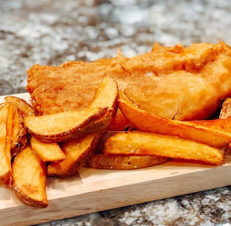 Guinness Fish And Chips, Fish And Chips Batter, Fish And Chips Recipe, Beach Recipes, Fish N Chips Recipe, Sandwiches Recipes, Tea Sandwiches Recipes, Mushy Peas, Fish N Chips