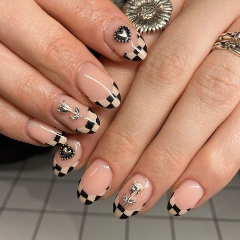 Emo Gel Nails, Charm Nail Designs, Fluffy Nails, Checkerboard Nails, Cut Dog Nails, Checkered Nails, Nail Trimming, Black Instagram, Nail Art Tips