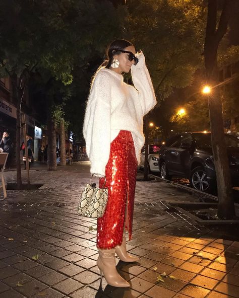 Laura Eguizabal on Instagram: “This Skirt ♥️#look #moda #fashion #style #estilo #streetstyle  #look #lookoftheday #soutfit #outfitoftheday #instagram  #instagramers…” Sequins Pants Outfit, Red Sequin Skirt, Laura Eguizabal, Sequin Skirt Outfit, Sequined Skirt, Red Sequin Dress, Organza Blouse, Dot Print Dress, Floral Print Dress Long