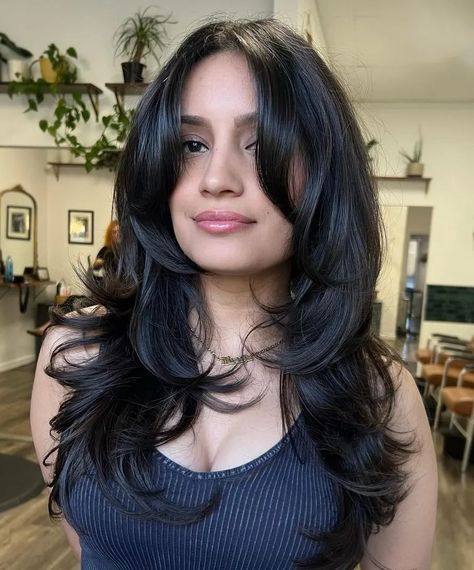 Medium Short Layered Hair, Short Layers Long Hair, Haircuts For Long Hair With Layers, Layered Hair With Bangs, Hair Inspiration Long, Layered Haircuts For Medium Hair, Hairstyles For Layered Hair, Long Layered Haircuts, Haircuts For Medium Hair