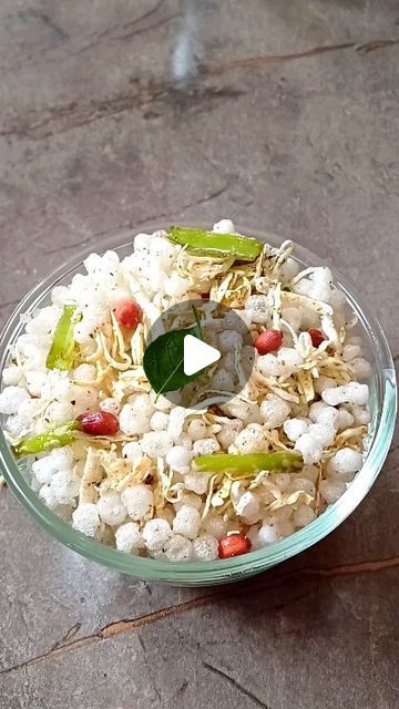 Sabu Dana Recipe, Farali Food Indian Recipes, Indian Dry Snacks, Farali Recipes, Sabudana Recipes, Mango Powder, Navratri Recipes, Diwali Snacks, Easy Teas