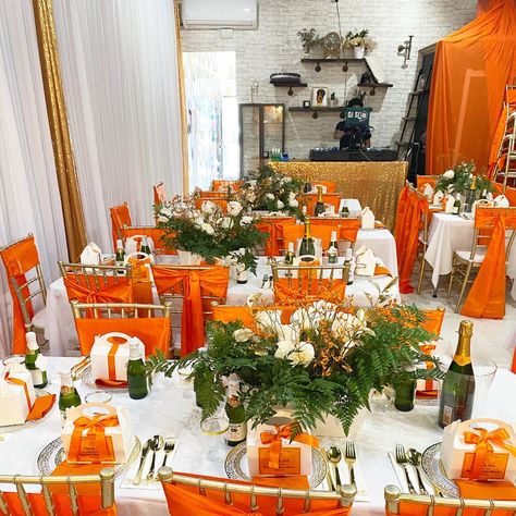 Champagne Bucket Centerpiece, White Rose Centerpieces, Bucket Centerpiece, Orange Centerpieces, Veuve Cliquot, Paper Flower Centerpieces, Orange Table, Shower Cream, Champagne Bucket