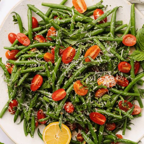 Italian Green Bean Salad 12 Tomatoes, Italian Green Bean Salad, Tomato Side Dishes, Green Bean Salad Recipes, Italian Green Beans, River Garden, Blanching Green Beans, Green Bean Salad, Salads For A Crowd